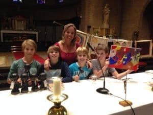 Kunstveiling 5 basisscholen in Bergen groot succes