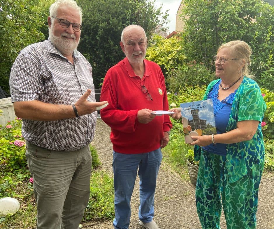 Een prachtig cadeau voor Mariëtte’s Child Care!