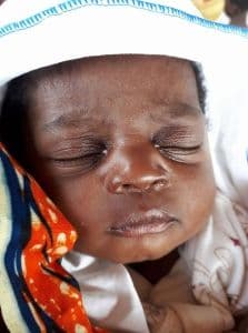 Baby Linda opgenomen in ziekenhuis