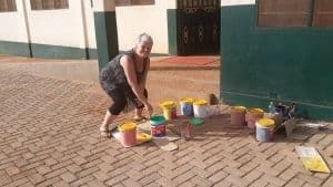 Schoolplein in de verf